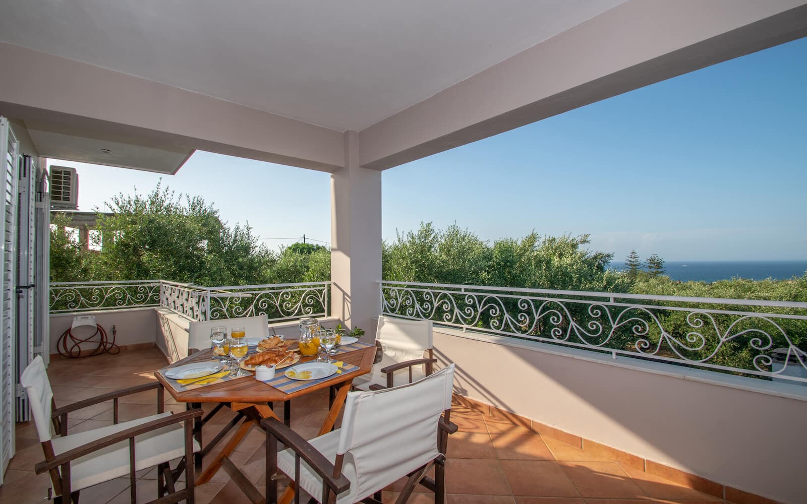 Balcony with sea view